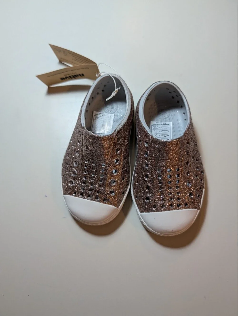 Native Kids Jefferson Bling Glitter Slip-On Shoes Child Size 6 NWT